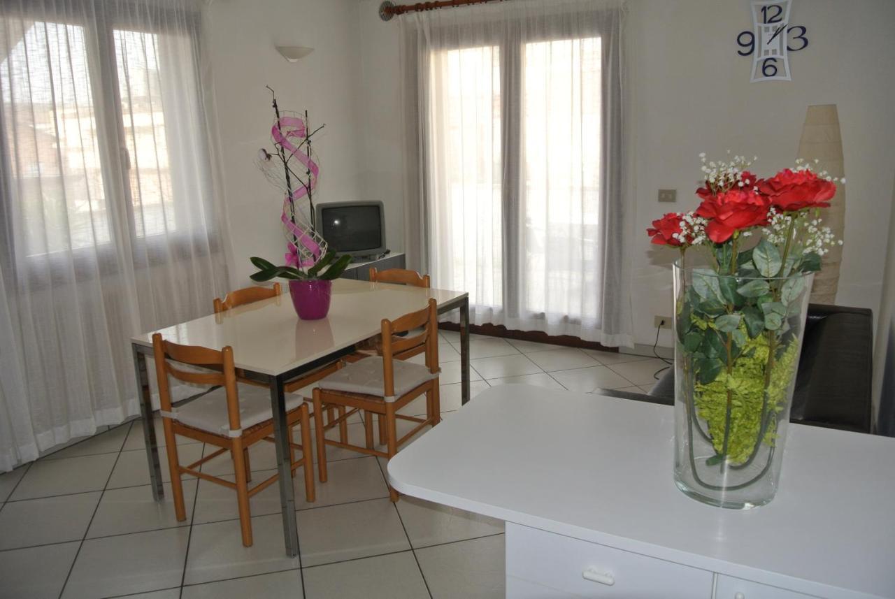 Condominio Maria Lignano Sabbiadoro Exterior foto
